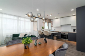 GuestReady - Charming Apartment with Balcony in BatterseaClapham area